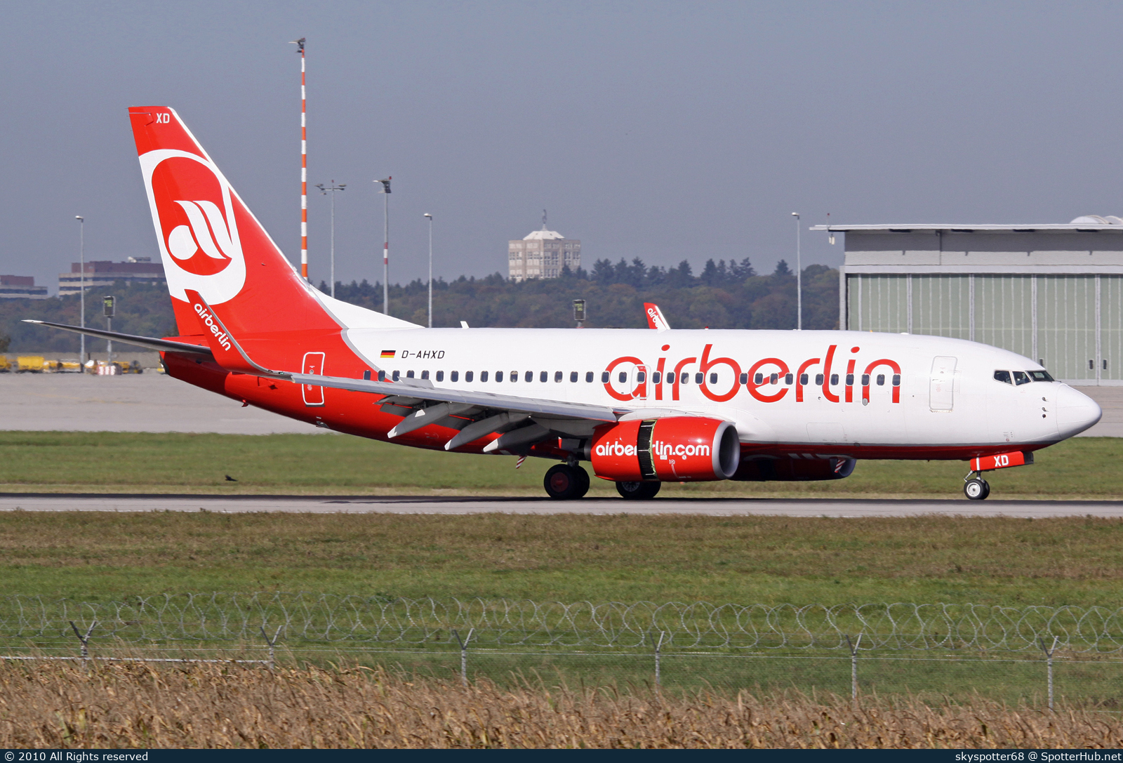 Photo of D-AHXD - Boeing 737-7K5 operated by Air Berlin (opb TUIfly)