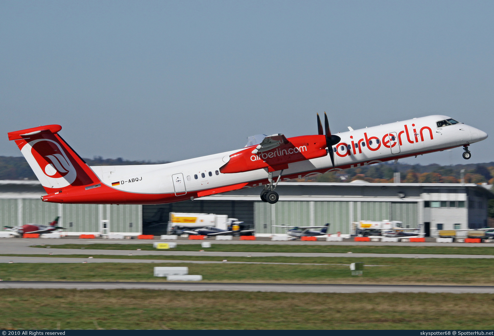 Photo of D-ABQJ - Bombardier DHC-8-402 Dash 8 Q400 operated by Air Berlin (opb LGW Luftfahrtgesellschaft Walter)