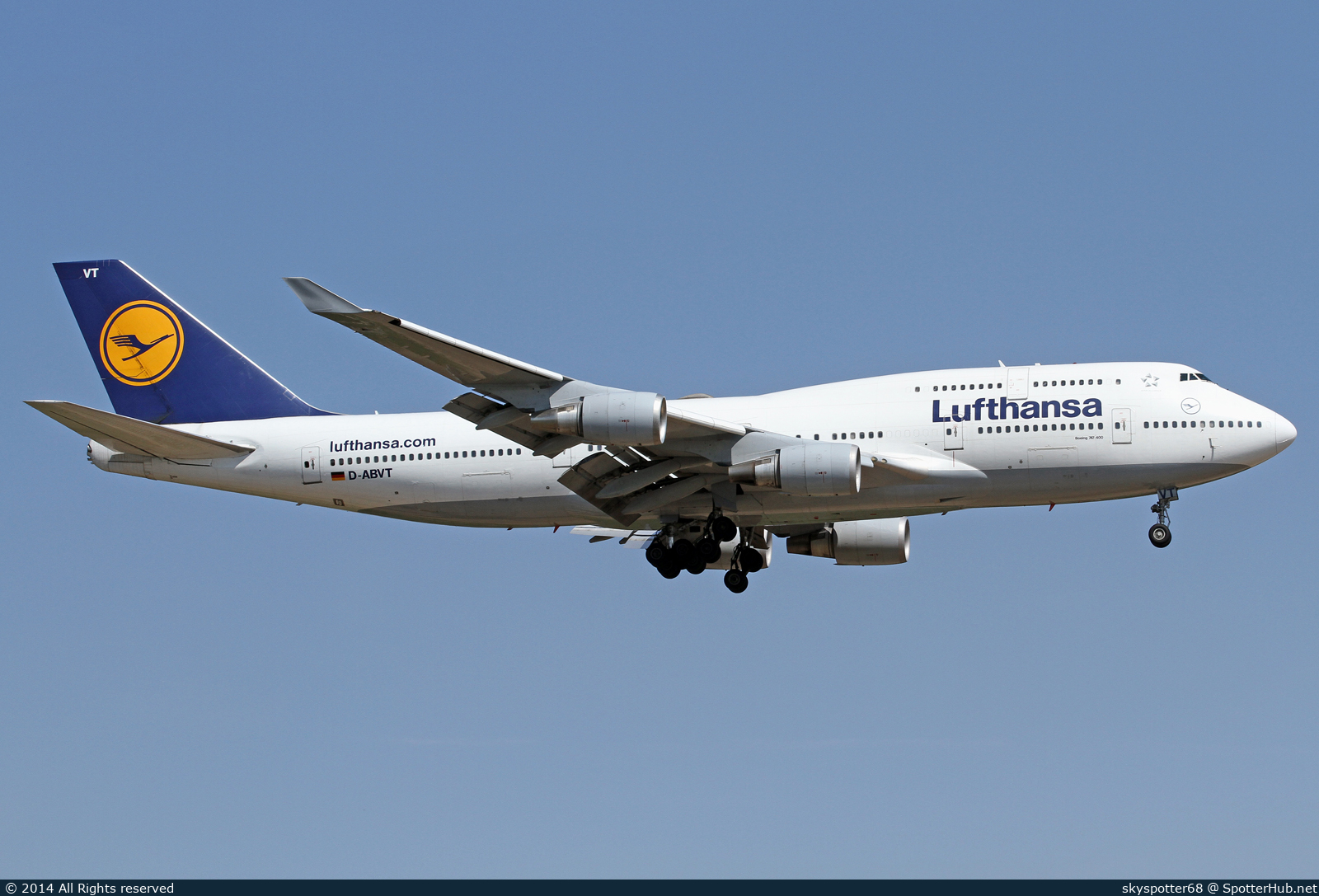 Photo of D-ABVT - Boeing 747-430 operated by Lufthansa