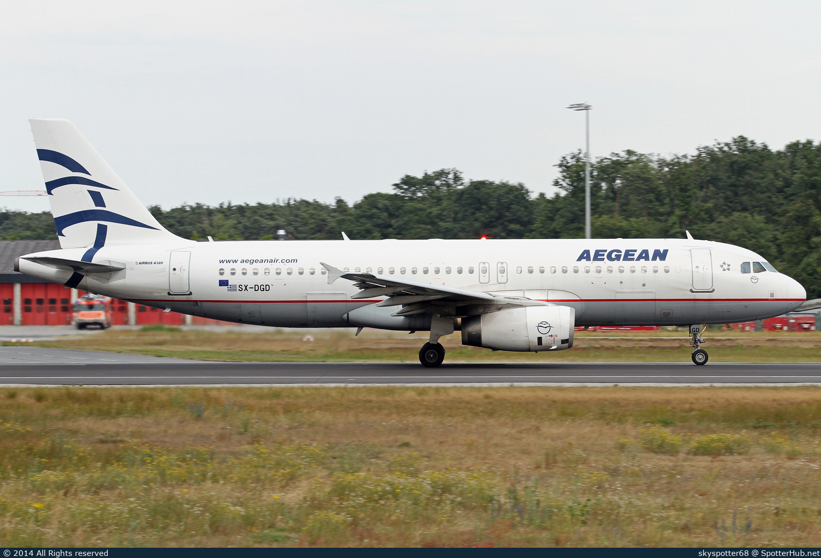 Photo of SX-DGD - Airbus A320-232 operated by Aegean Airlines