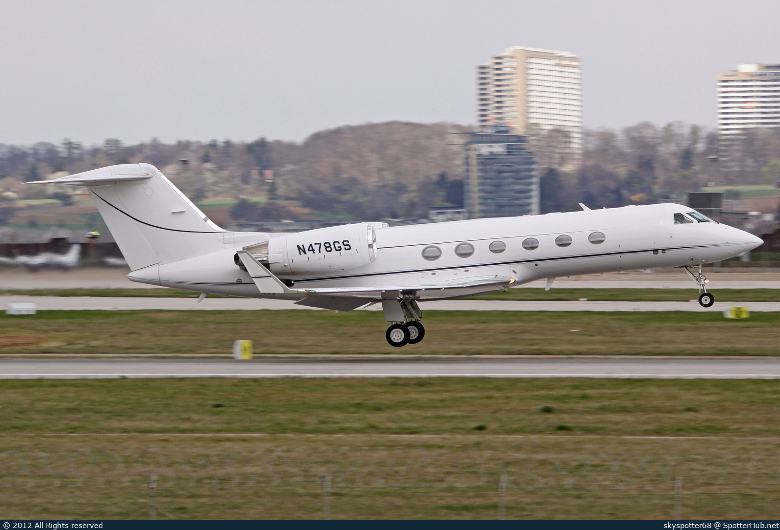 Photo of N478GS - Gulfstream GIV-SP operated by Centurion Aviation Services