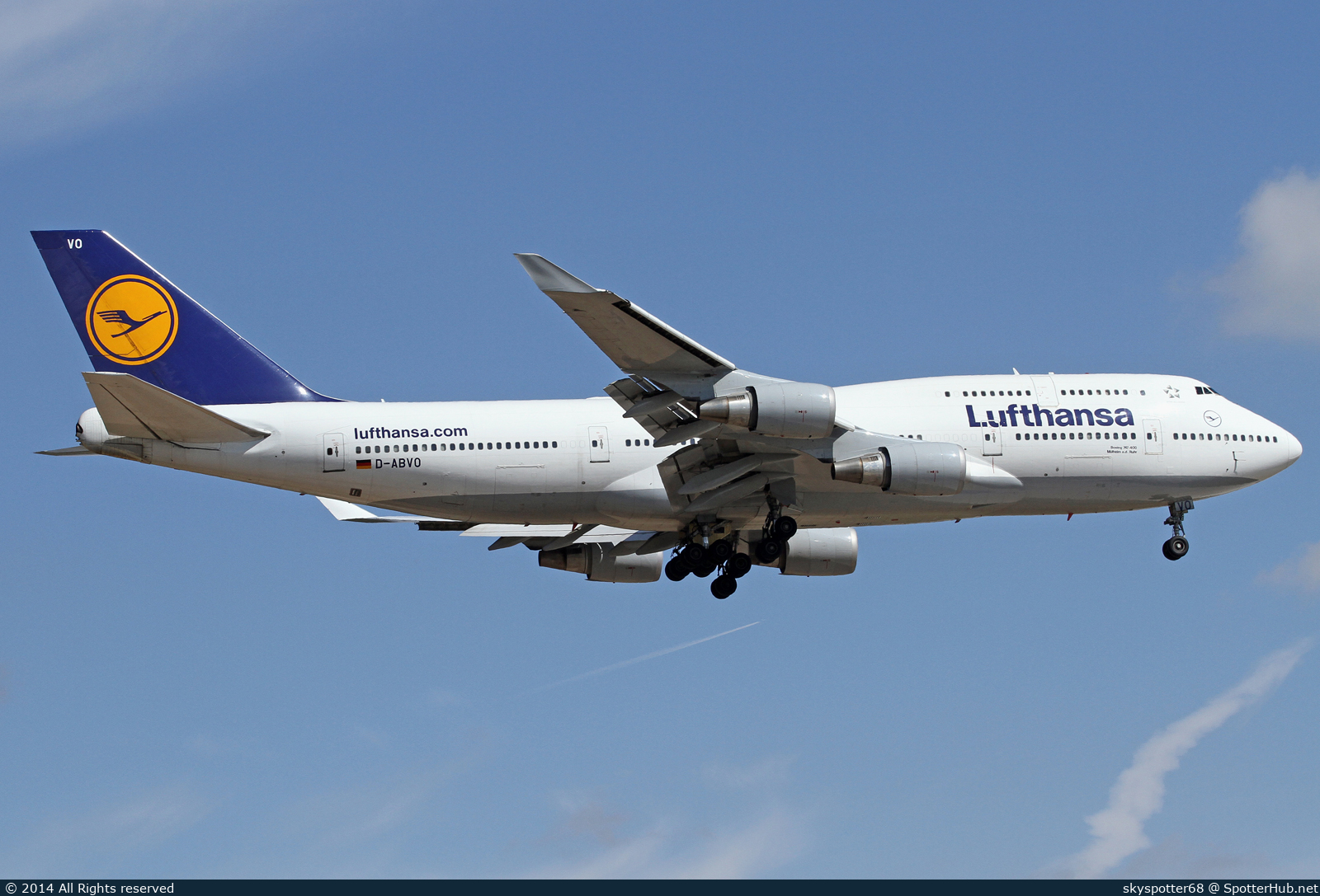 Photo of D-ABVO - Boeing 747-430 operated by Lufthansa