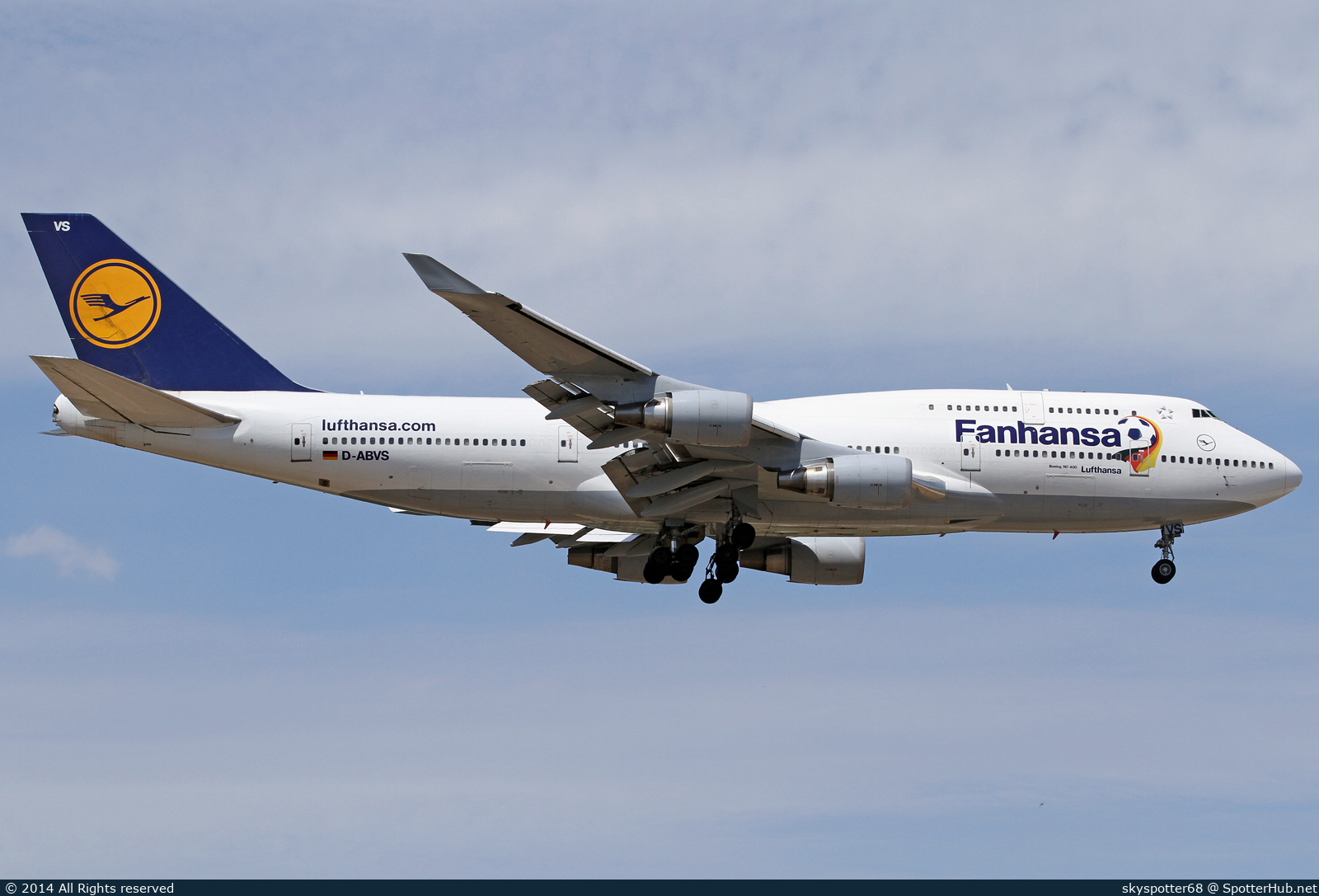 Photo of D-ABVS - Boeing 747-430 operated by Lufthansa