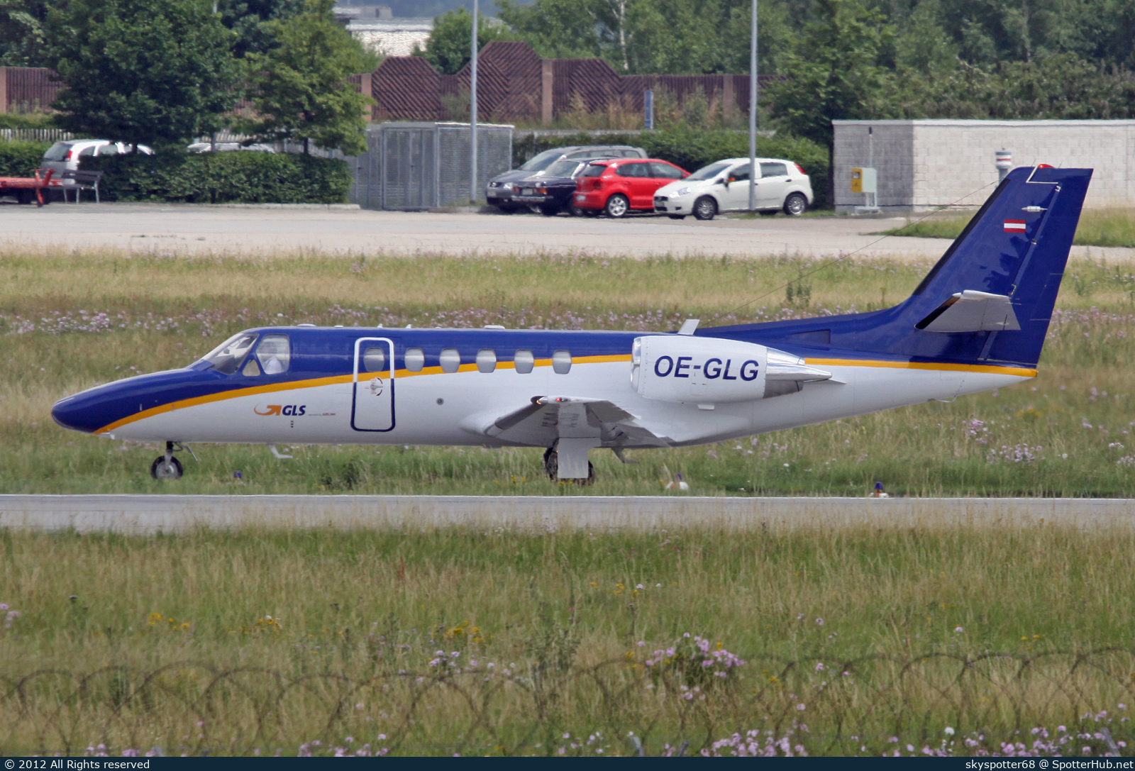 Photo of OE-GLG - Cessna 550B Citation Bravo operated by AIRLINK