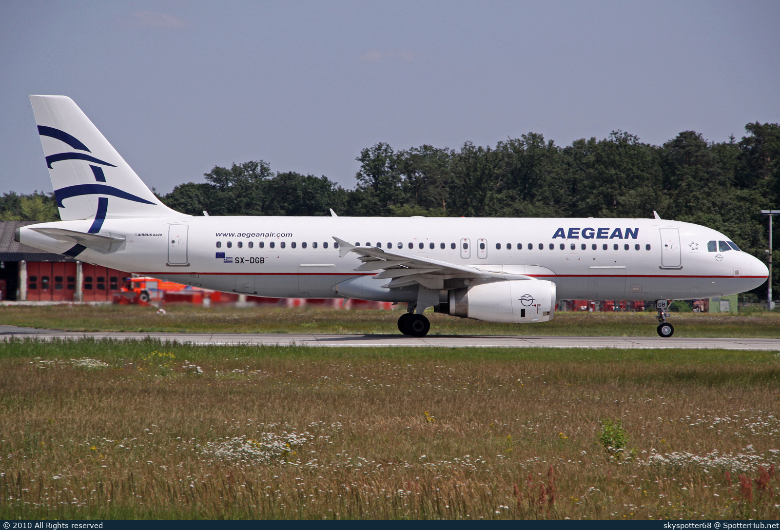 Photo of SX-DGB - Airbus A320-232 operated by Aegean Airlines