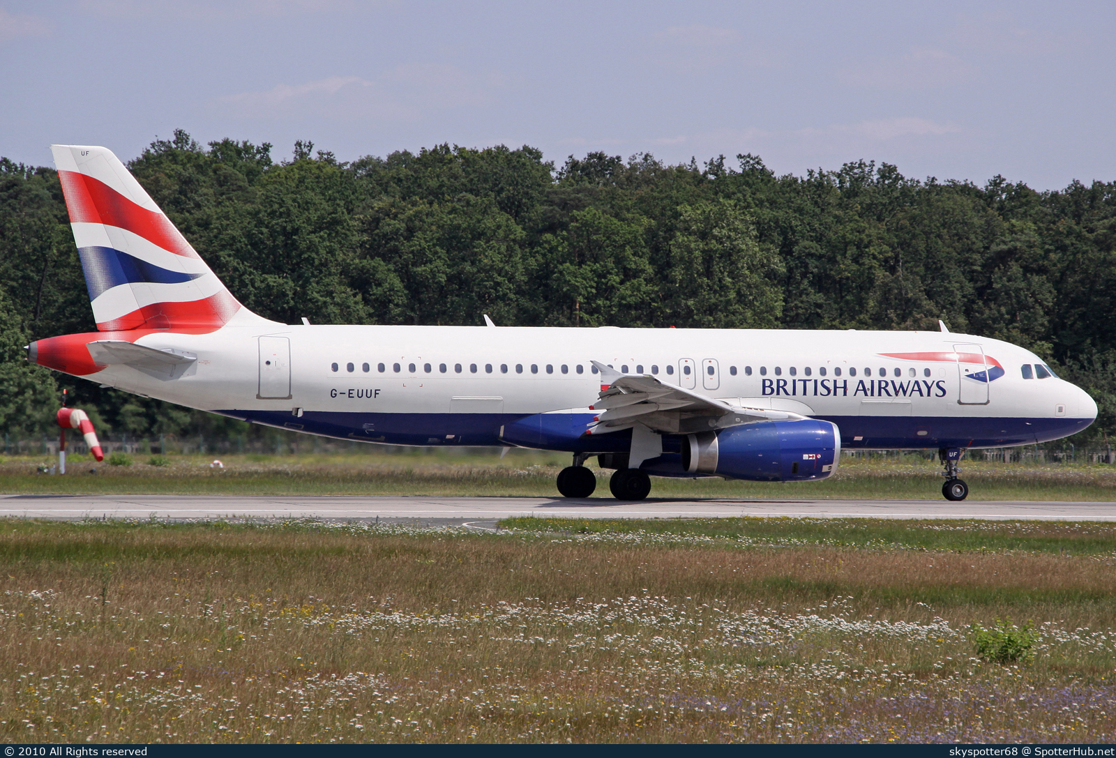 Photo of G-EUUF - Airbus A320-232 operated by British Airways