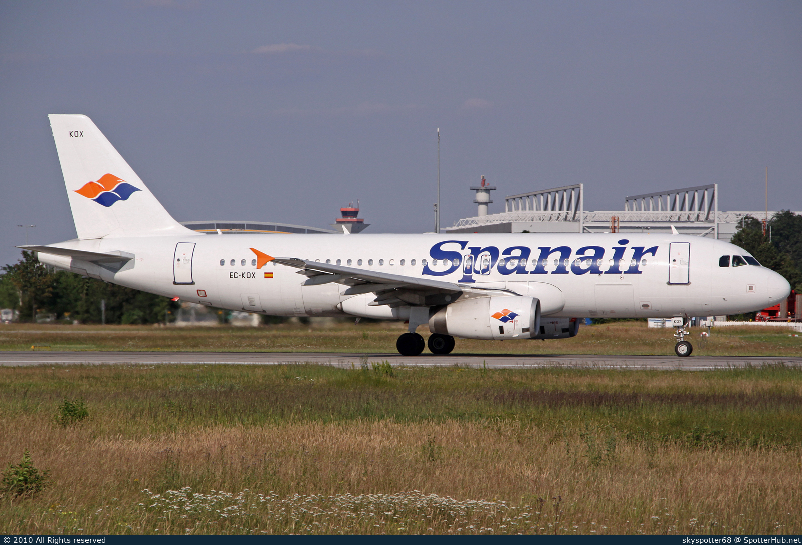 Photo of EC-KOX - Airbus A320-232 operated by Spanair