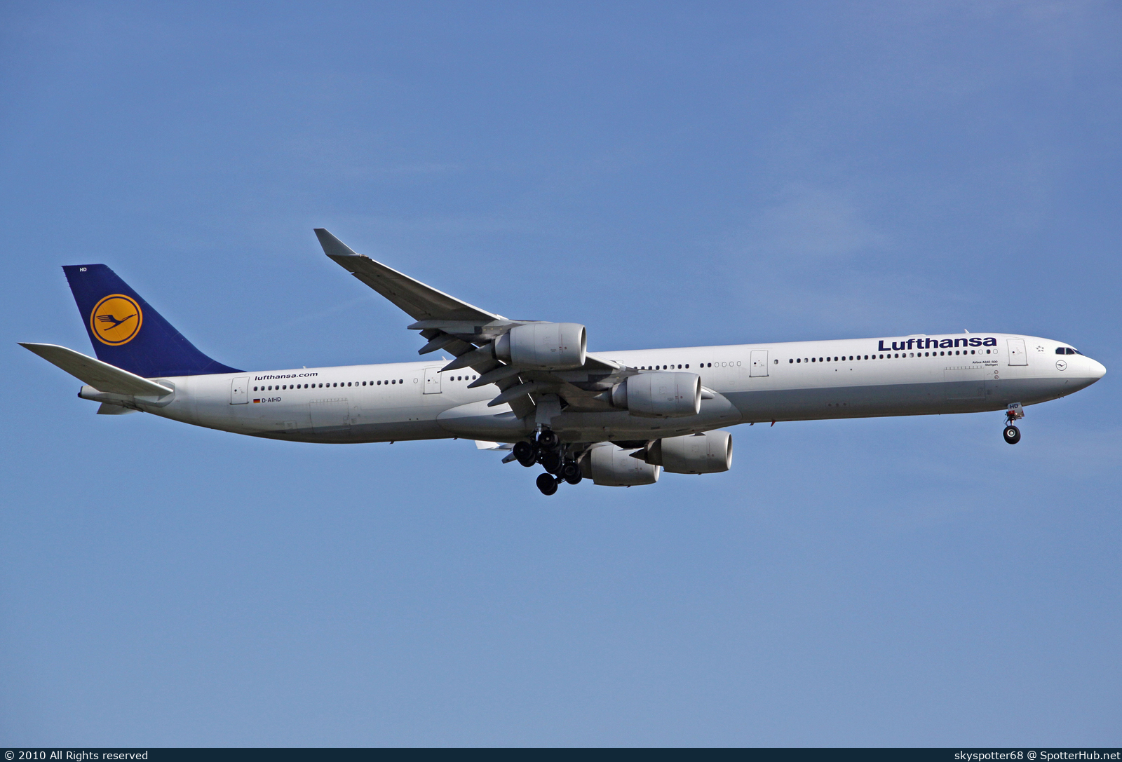 Photo of D-AIHD - Airbus A340-642 operated by Lufthansa
