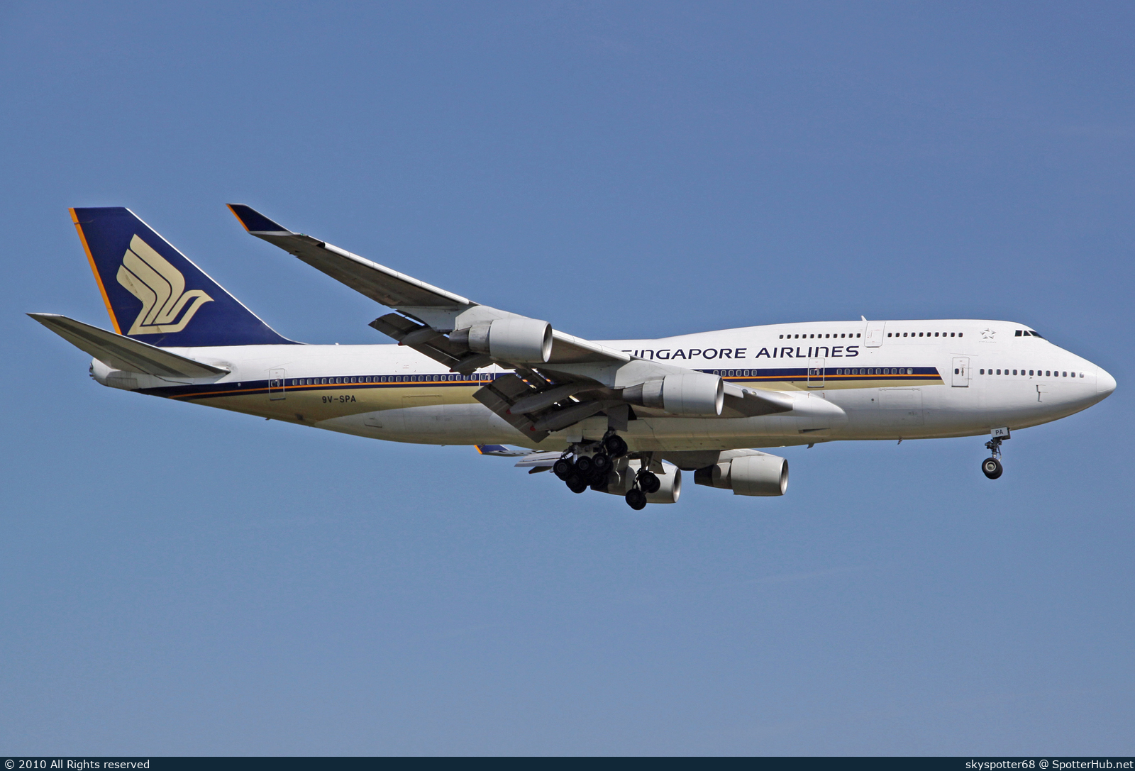 Photo of 9V-SPA - Boeing 747-412 operated by Singapore Airlines