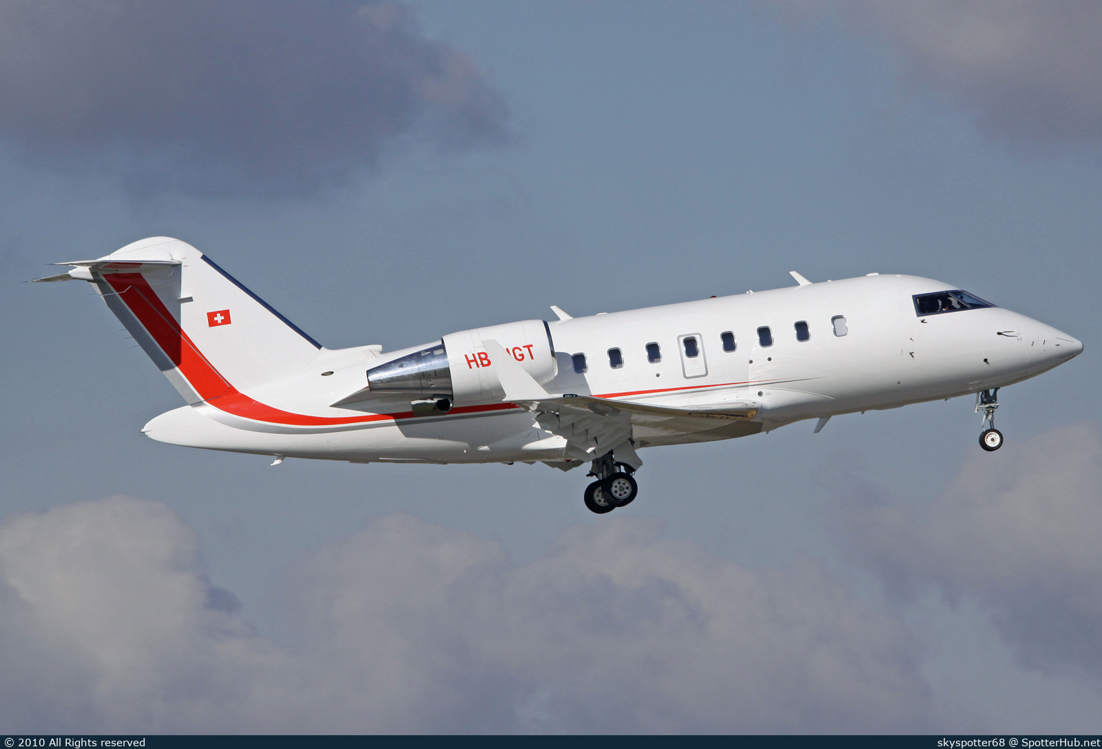 Photo of HB-JGT - Bombardier Challenger 605 operated by Robert Bosch AG