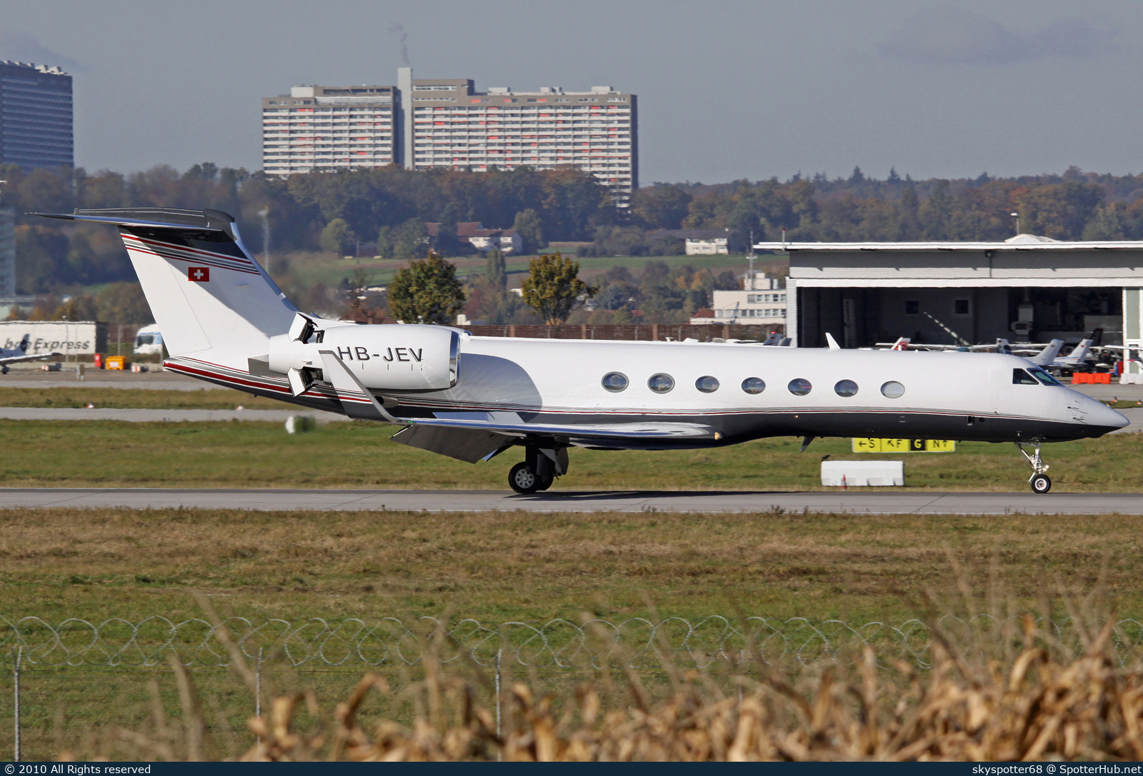Photo of HB-JEV - Gulfstream GV-SP (G550) operated by G5 Executive