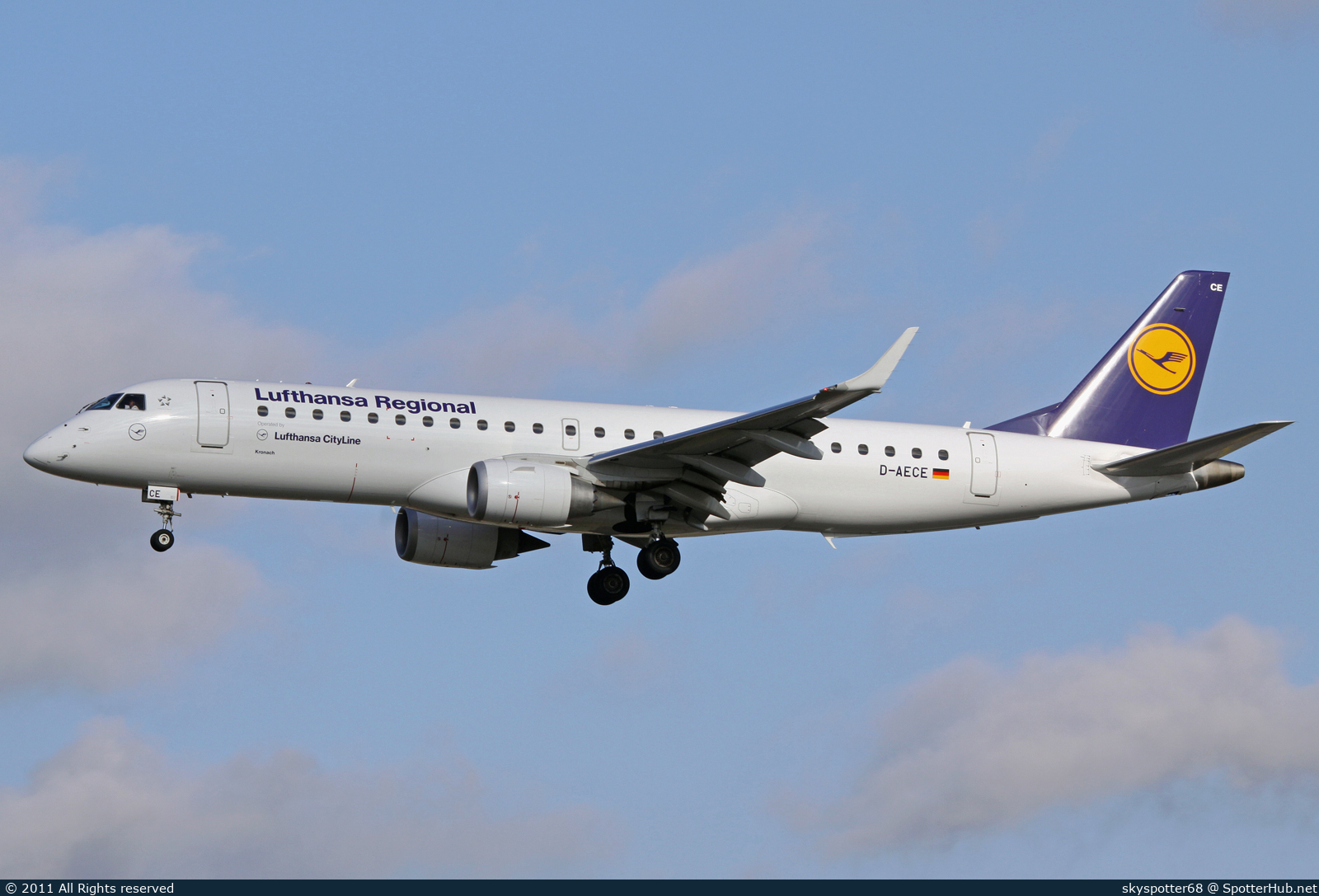 Photo of D-AECE - Embraer ERJ-190LR operated by Lufthansa CityLine