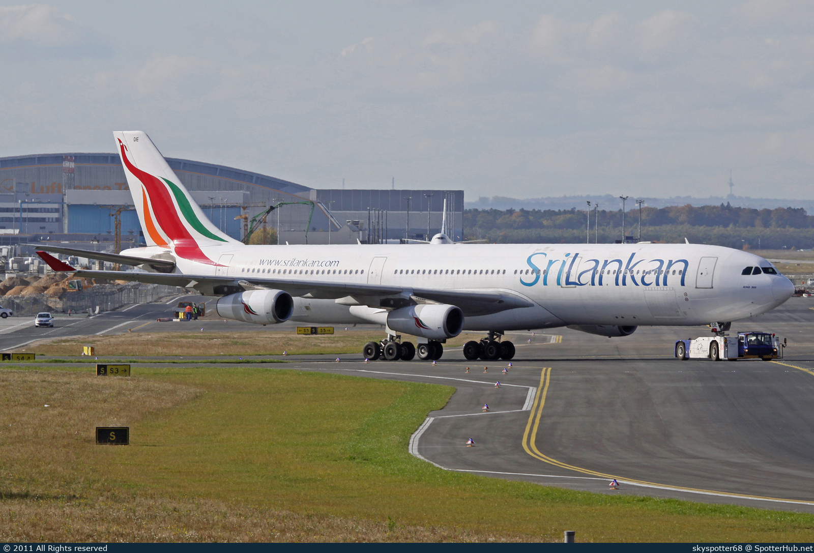 Photo of 4R-ADE - Airbus A340-312 operated by SriLankan Airlines