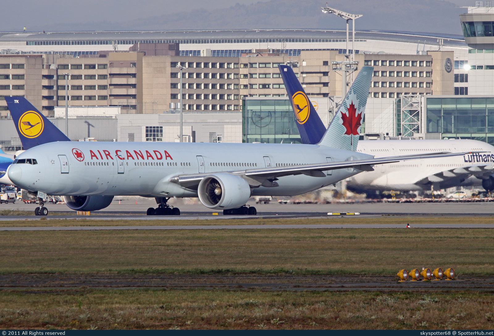 Photo of C-FIUW - Boeing 777-333(ER) operated by Air Canada