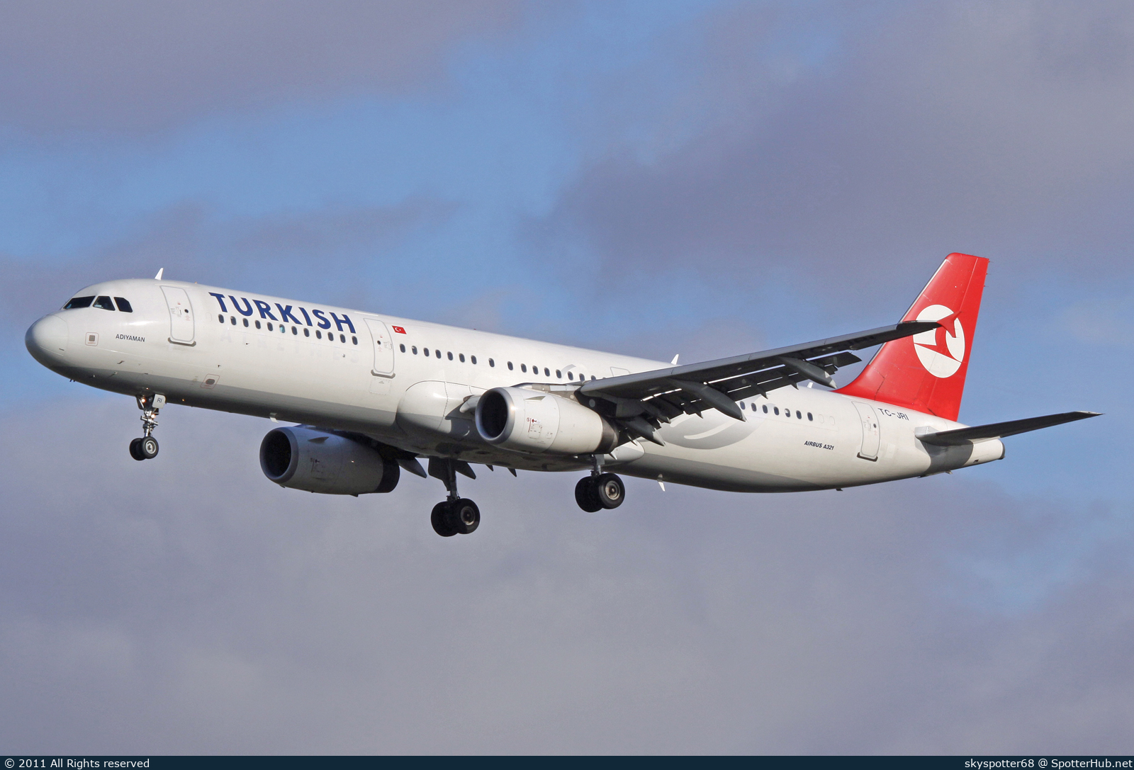 Photo of TC-JRI - Airbus A321-231 operated by Turkish Airlines