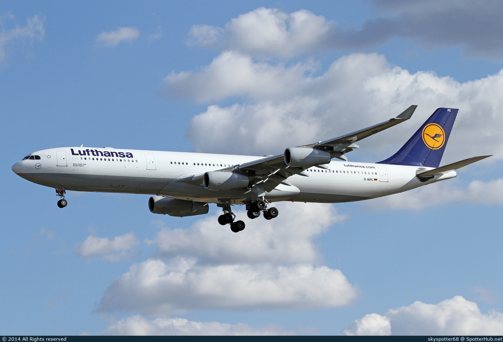 Photo of D-AIFC - Airbus A340-313 operated by Lufthansa