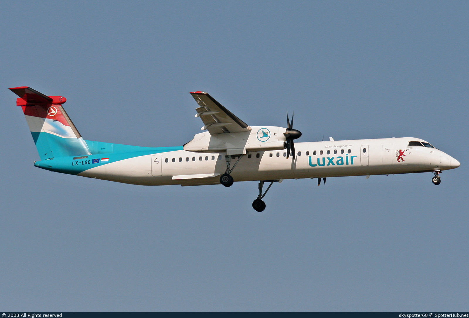 Photo of LX-LGC - Bombardier DHC-8-402 Dash 8 Q400 operated by Luxair
