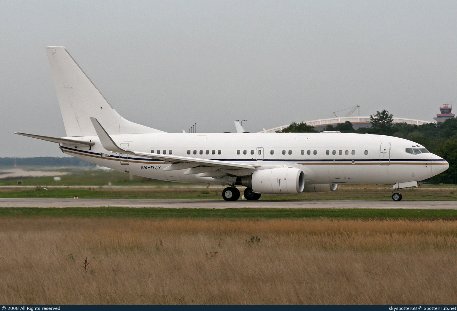 Photo of A6-RJY - Boeing 737-7Z5(BBJ) operated by Royal Jet