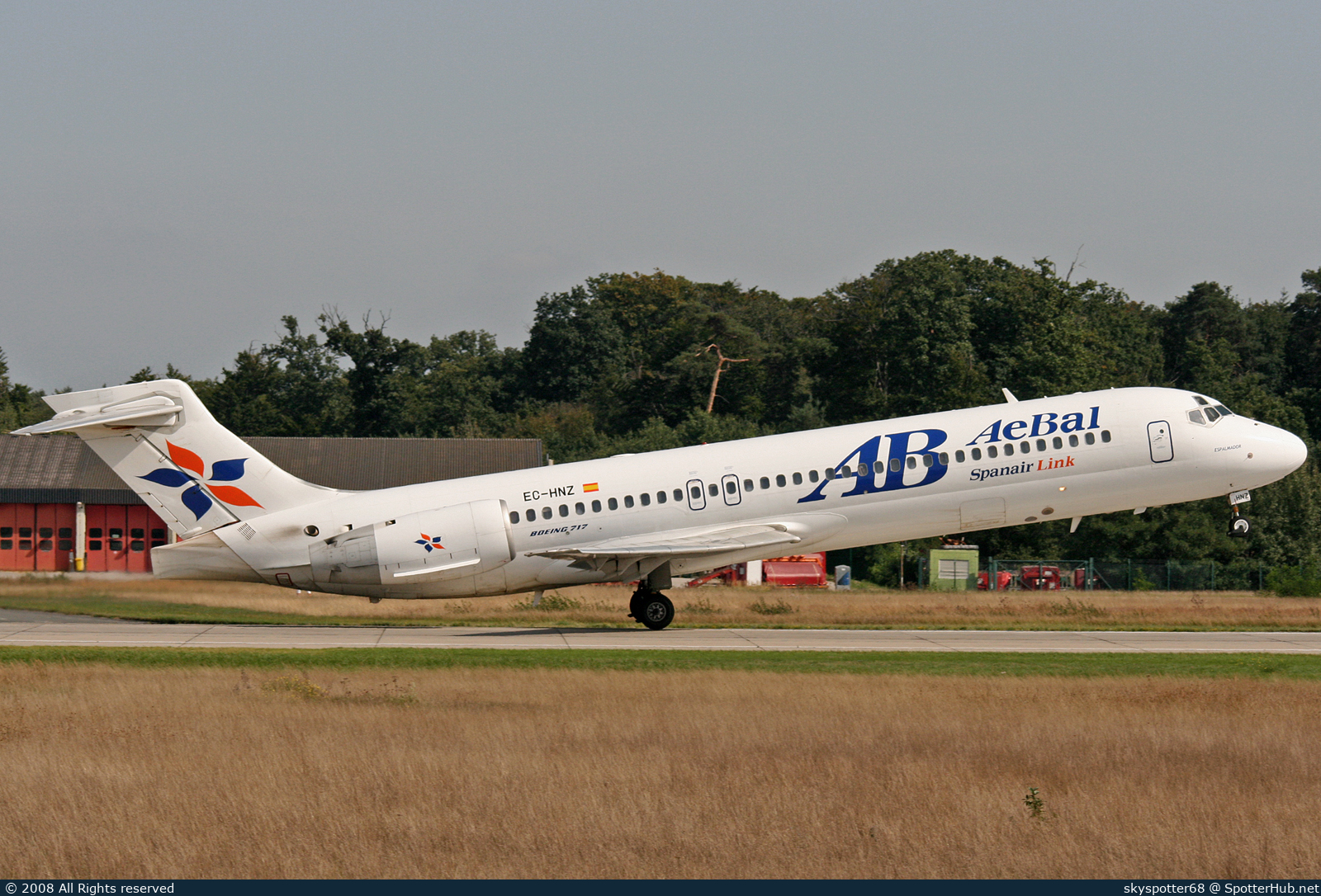 Photo of EC-HNZ - Boeing 717-2CM operated by Spanair Link (opb AeBal)