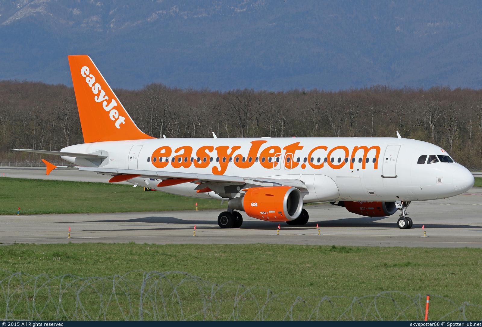 Photo of G-EZAN - Airbus A319-111 operated by easyJet