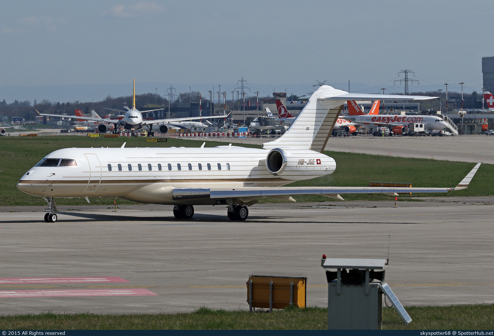 Photo of HB-JGE - Bombardier Global Express XRS operated by TAG Aviation