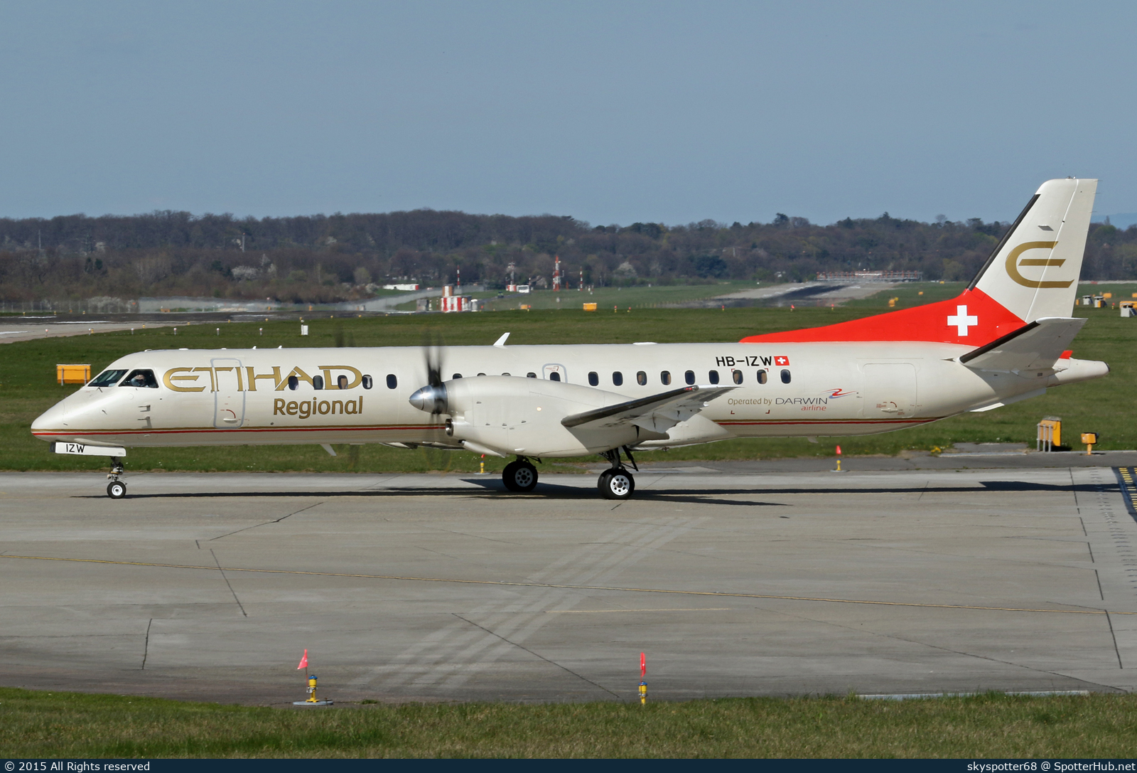 Photo of HB-IZW - Saab 2000 operated by Etihad Regional (opb Darwin Airline)