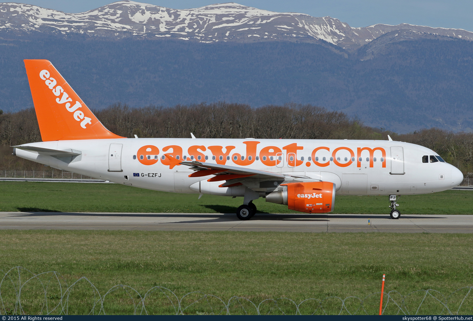 Photo of G-EZFJ - Airbus A319-111 operated by easyJet