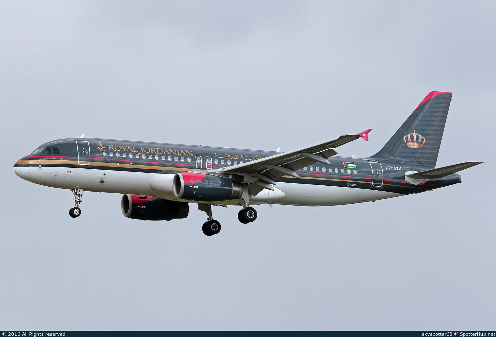 Photo of JY-AYU - Airbus A320-232 operated by Royal Jordanian Airlines
