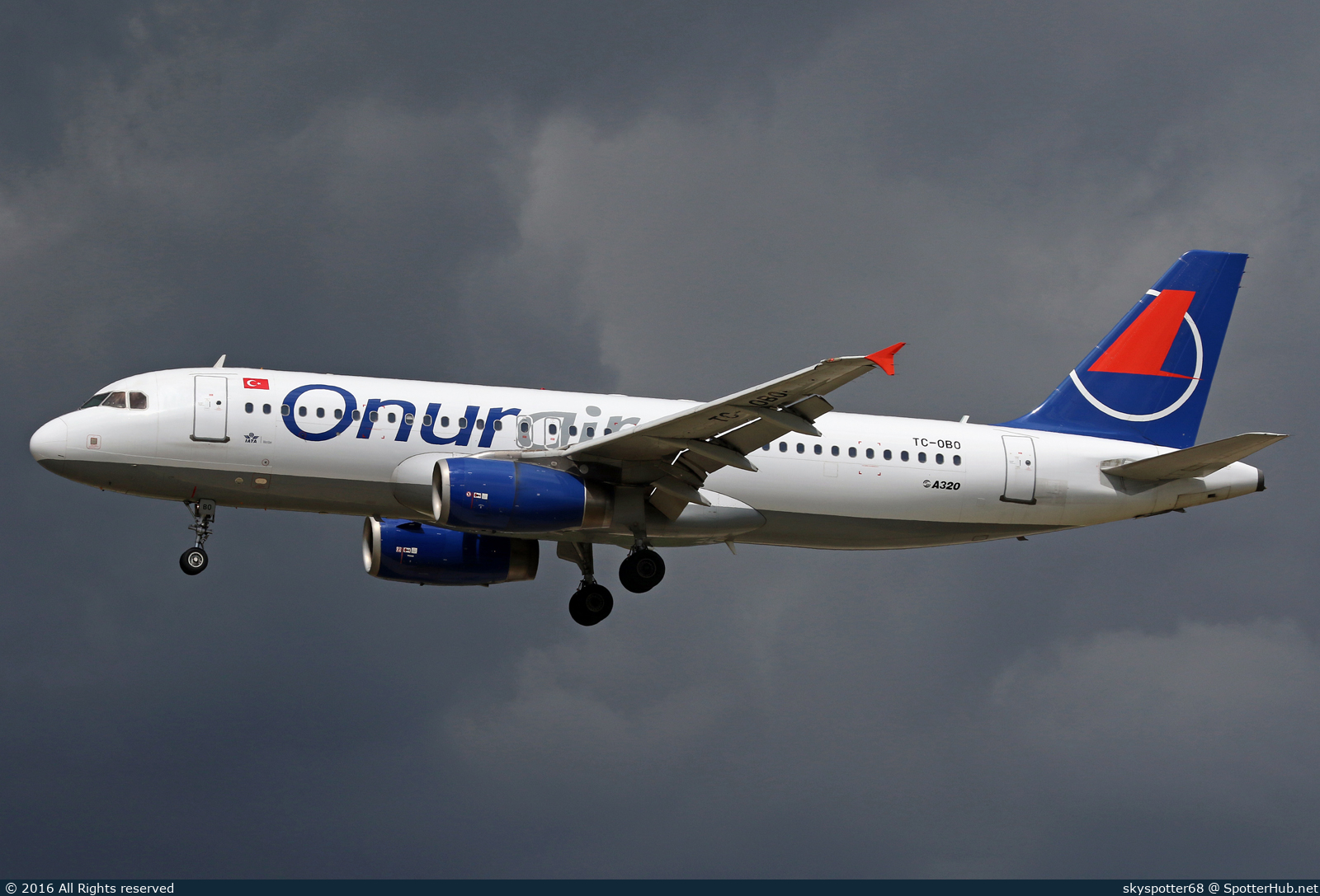 Photo of TC-OBO - Airbus A320-232 operated by Onur Air
