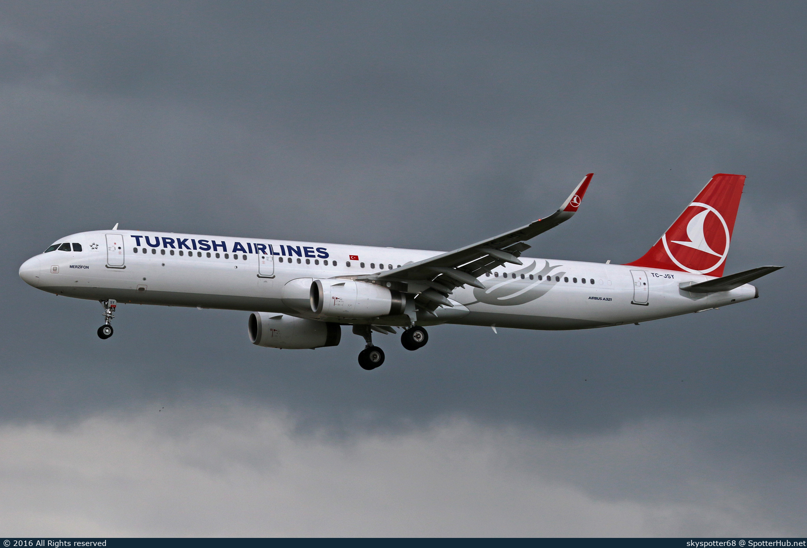 Photo of TC-JSY - Airbus A321-231 operated by Turkish Airlines