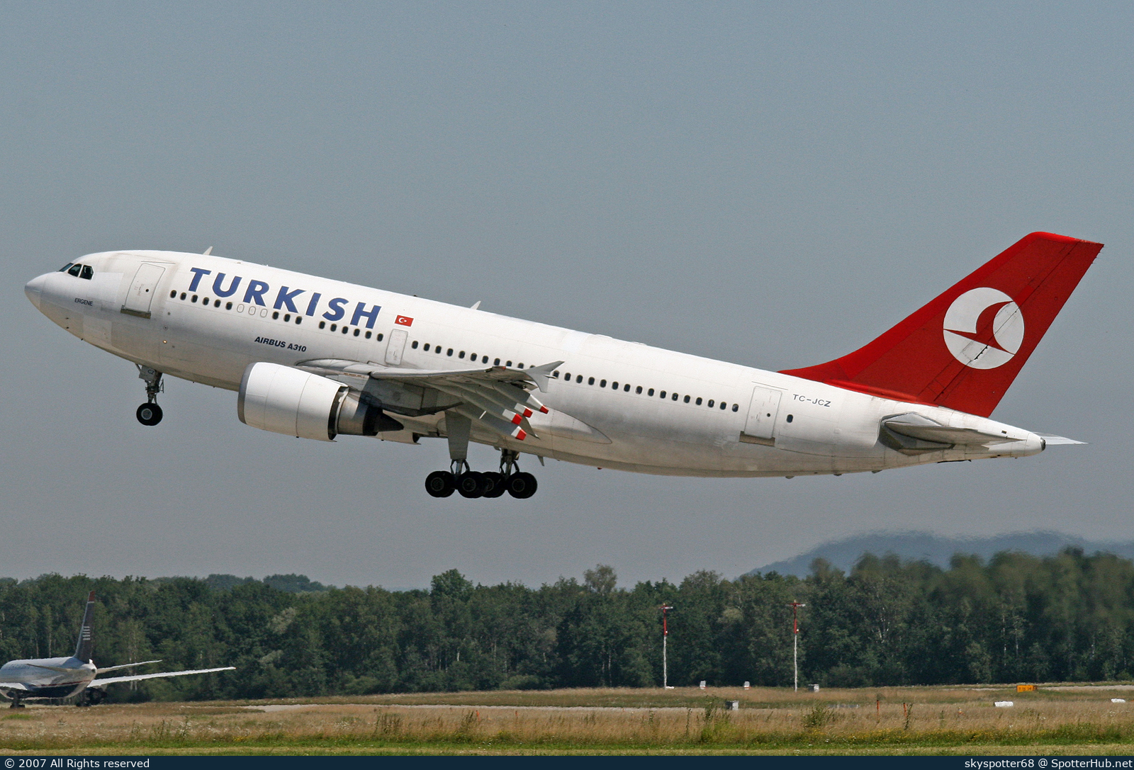 Photo of TC-JCZ - Airbus A310-304 operated by Turkish Airlines