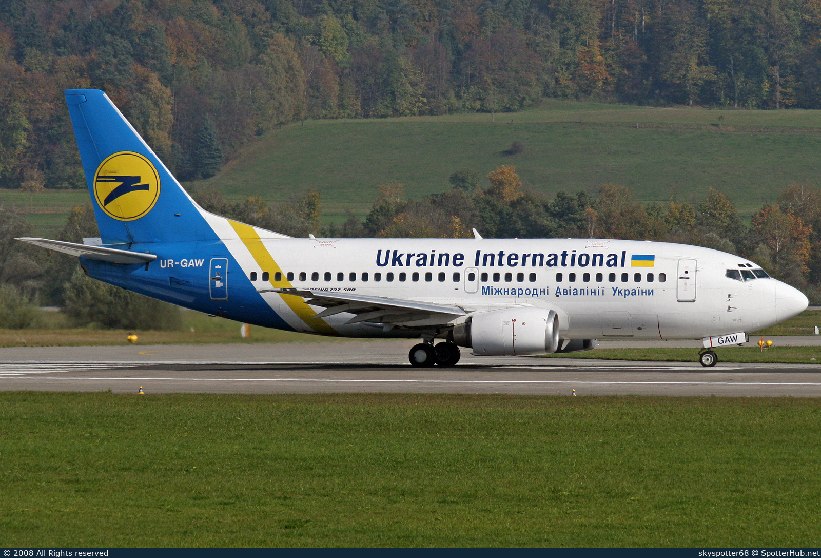 Photo of UR-GAW - Boeing 737-5Y0 operated by Ukraine International Airlines