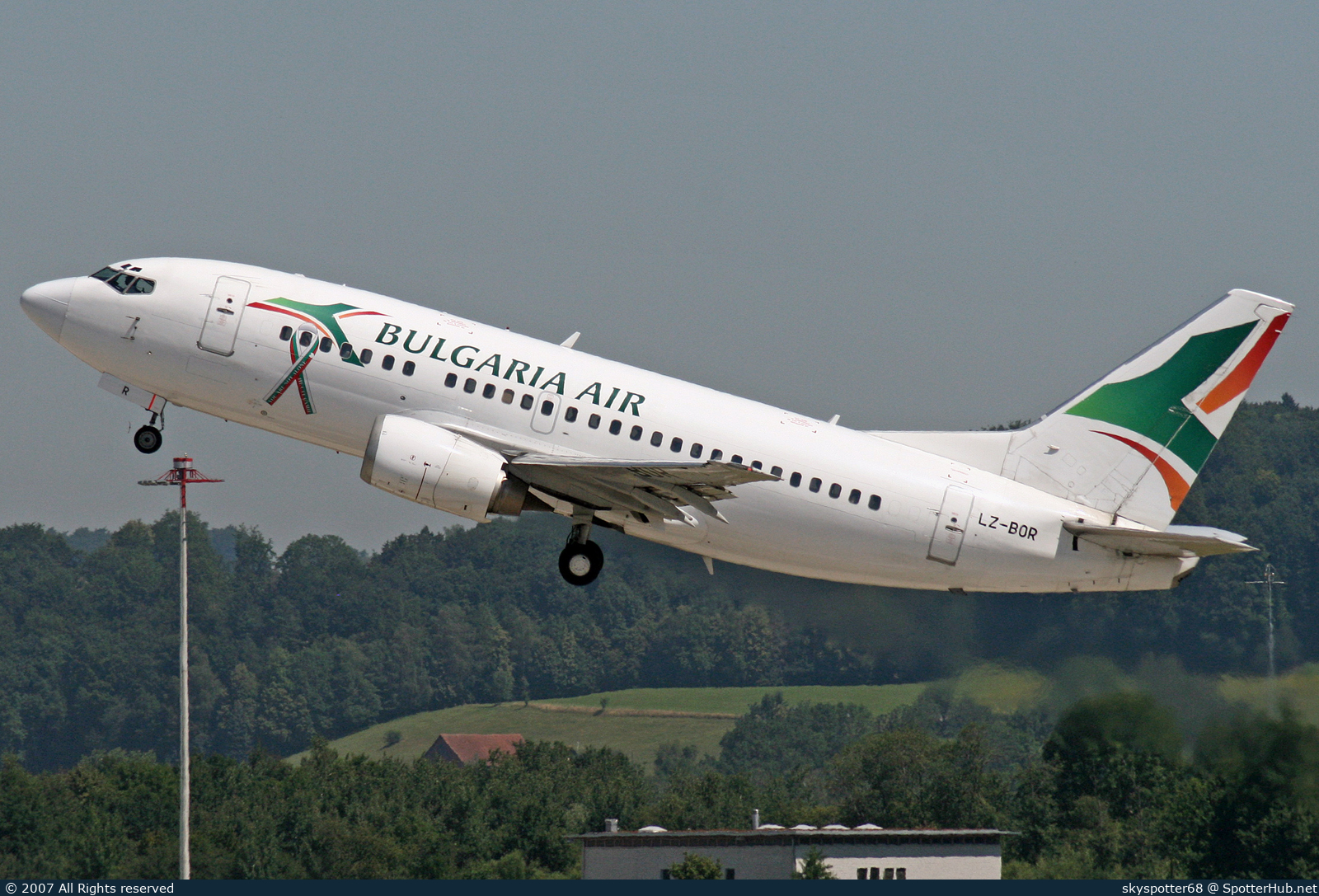 Photo of LZ-BOR - Boeing 737-548 operated by Bulgaria Air