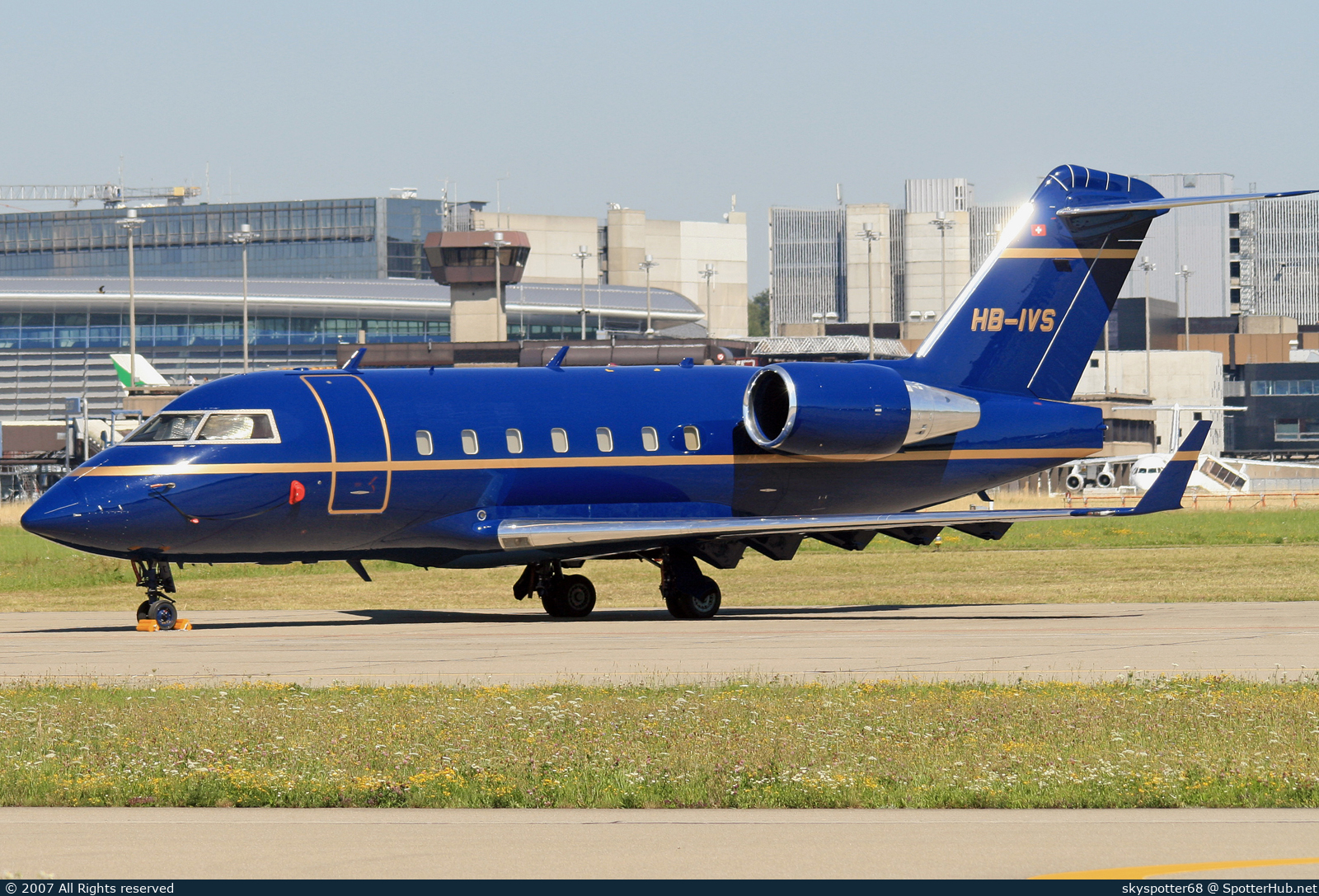 Photo of HB-IVS - Bombardier Challenger 601-3R operated by JetClub