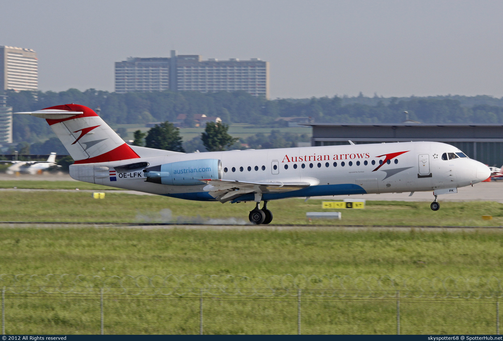 Photo of OE-LFK - Fokker 70 operated by Austrian Arrows (opb Tyrolean Airways)