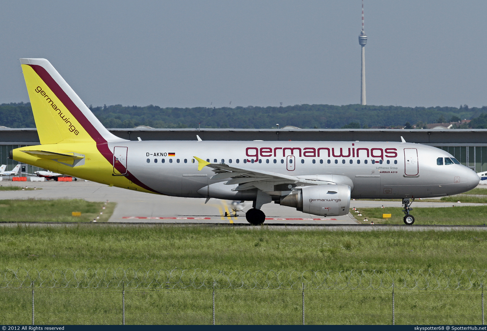 Photo of D-AKNO - Airbus A319-112 operated by Germanwings