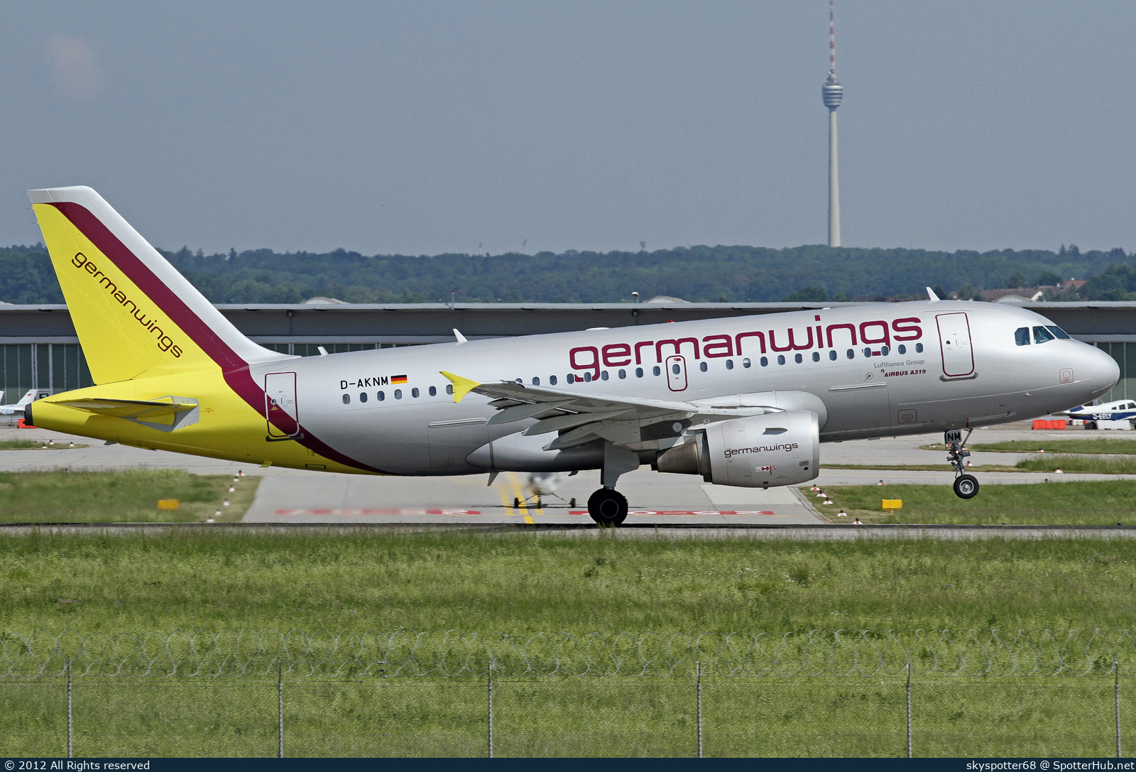 Photo of D-AKNM - Airbus A319-112 operated by Germanwings