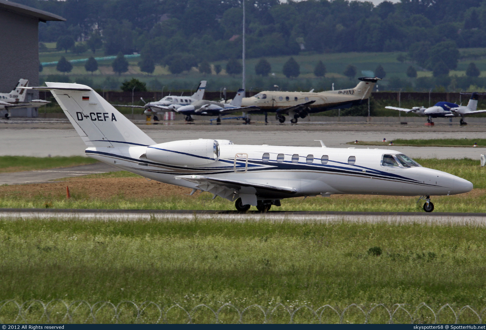 Photo of D-CEFA - Cessna 525C CitationJet CJ4 operated by E-Aviation