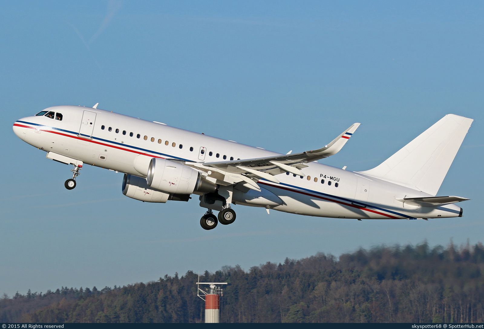 Photo of P4-MGU - Airbus A319-115(CJ) operated by Global Jet Luxembourg