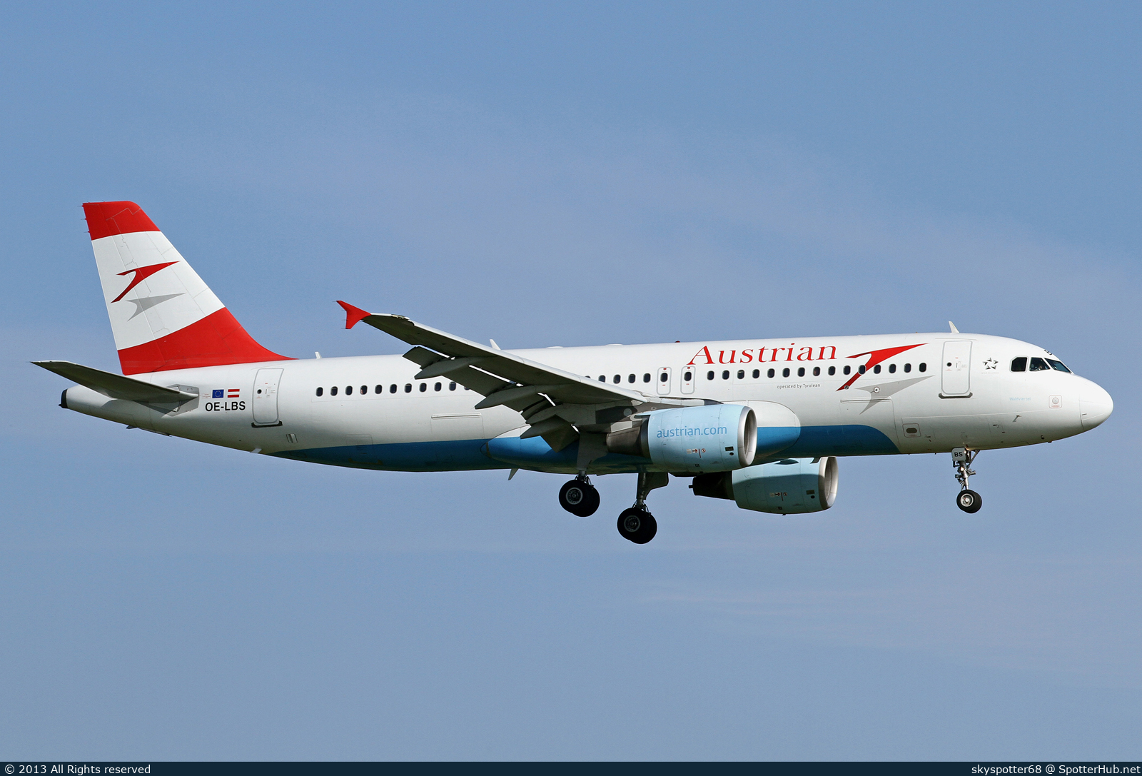 Photo of OE-LBS - Airbus A320-214 operated by Austrian Airlines