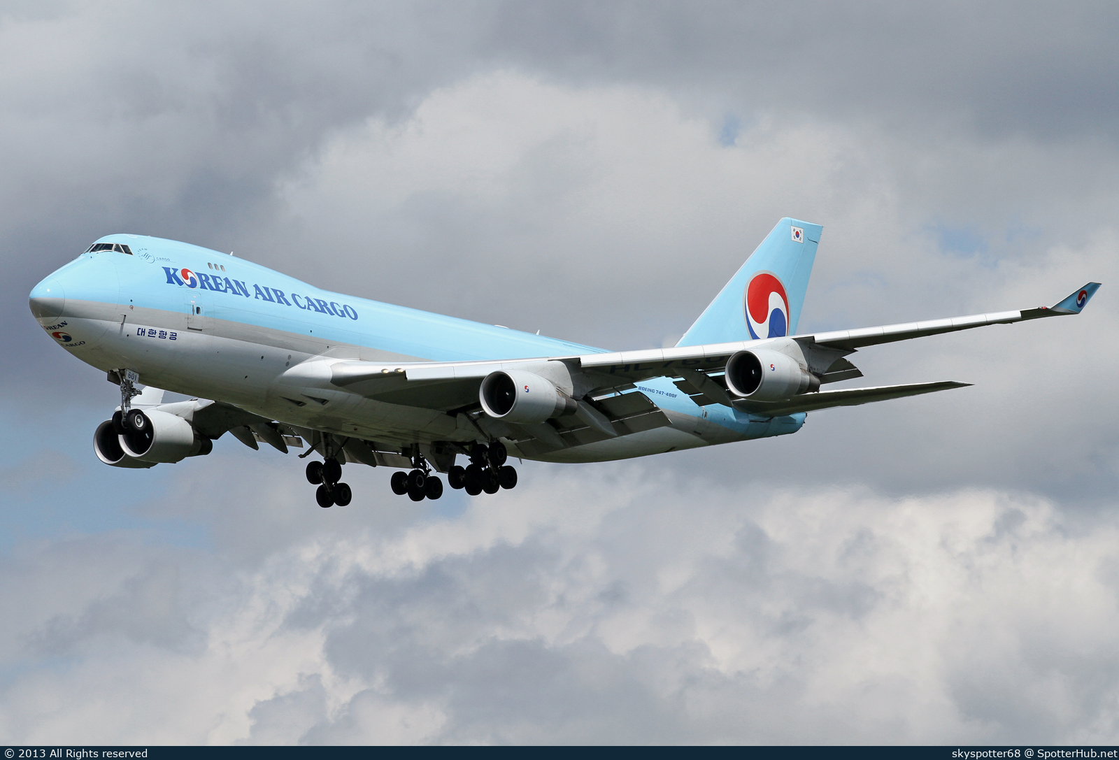 Photo of HL7601 - Boeing 747-4B5F(ER) operated by Korean Air Cargo