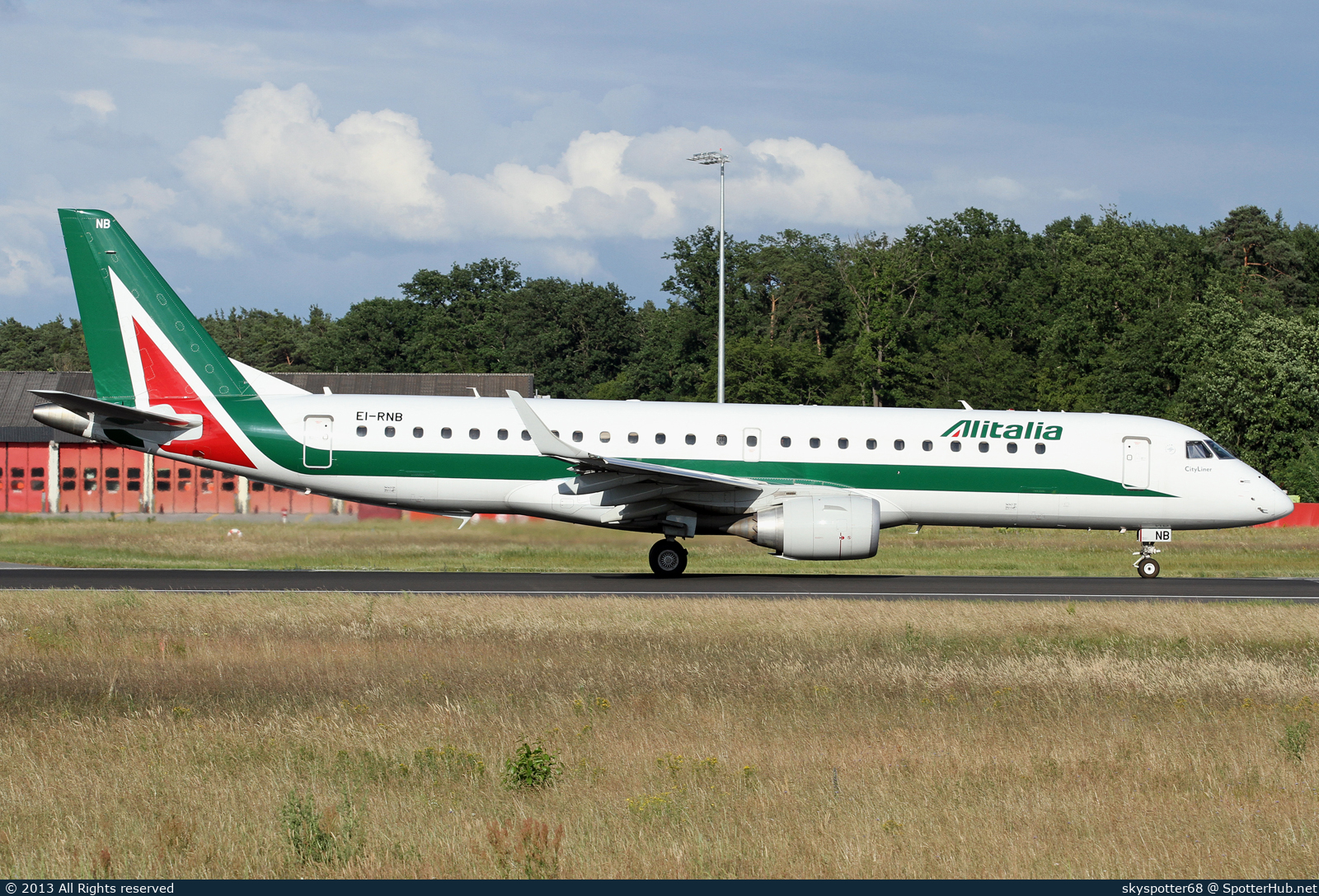 Photo of EI-RNB - Embraer ERJ-190STD operated by Alitalia CityLiner