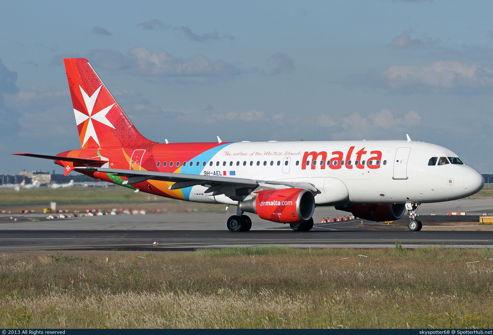 Photo of 9H-AEL - Airbus A319-112 operated by Air Malta