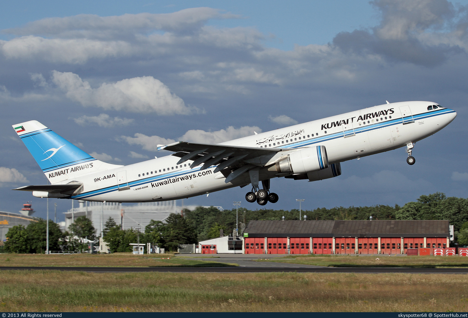 Photo of 9K-AMA - Airbus A300B4-605R operated by Kuwait Airways