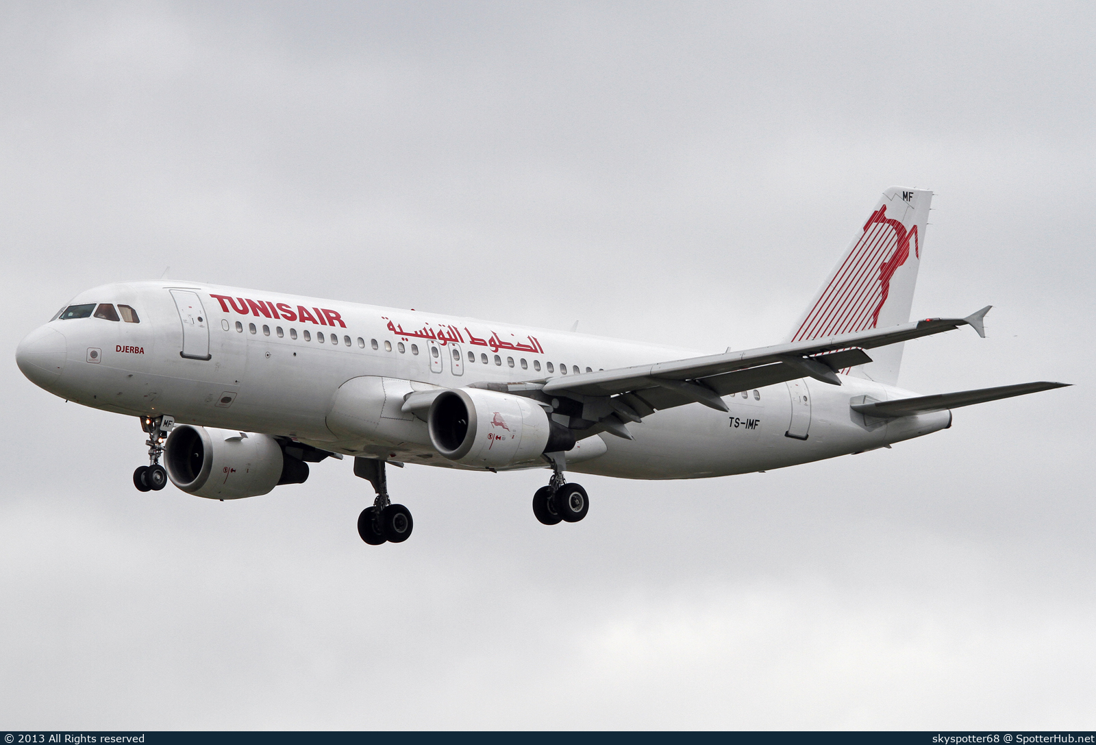 Photo of TS-IMF - Airbus A320-211 operated by Tunisair