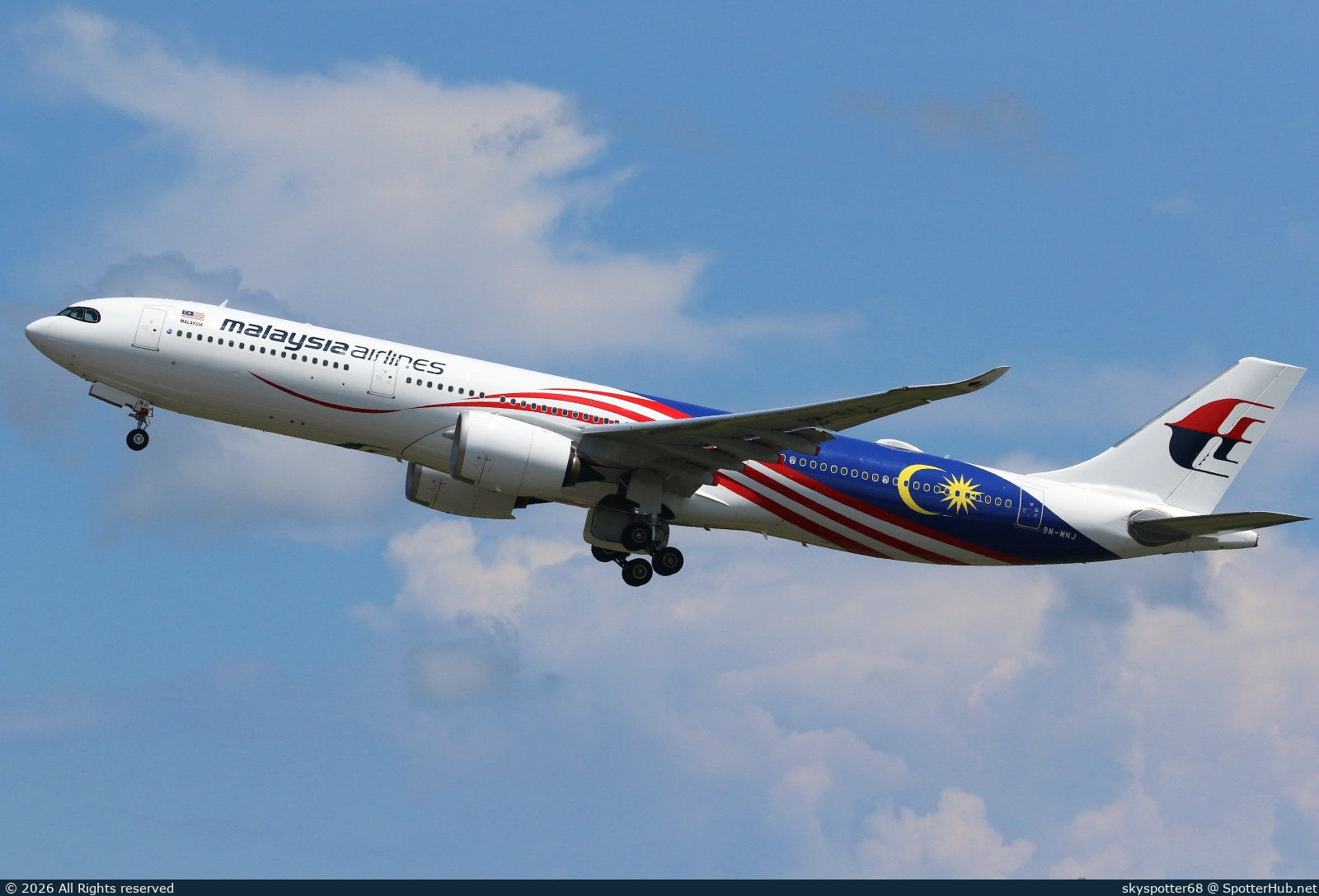 Photo of 9M-MNJ - Airbus A330-941 operated by Malaysia Airlines