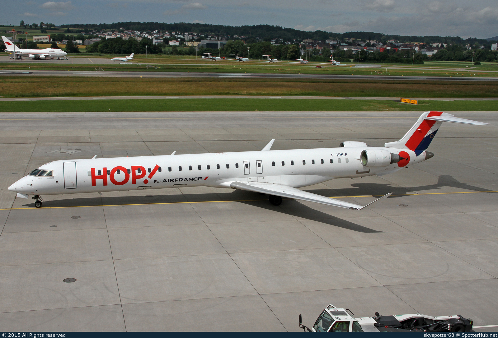 Photo of F-HMLF - Bombardier CRJ-1000EL operated by Air France HOP