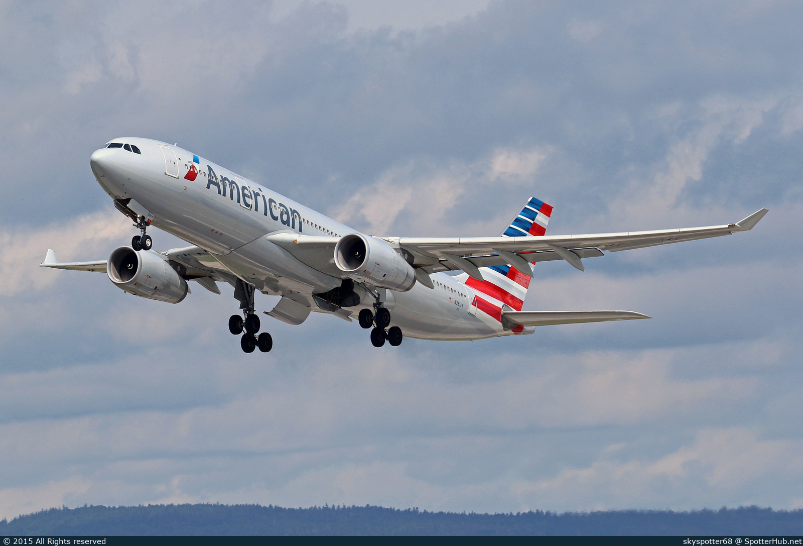 Photo of N281AY - Airbus A330-243 operated by American Airlines