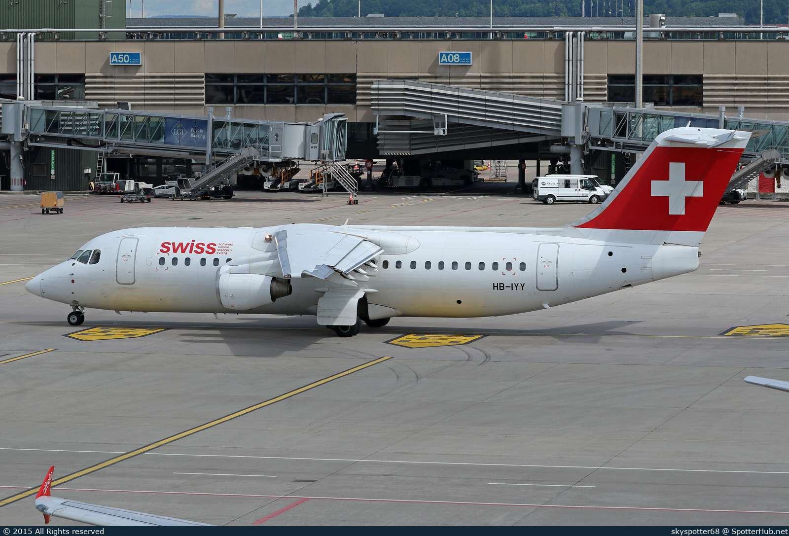 Photo of HB-IYY - British Aerospace Avro RJ100 operated by Swiss International Air Lines
