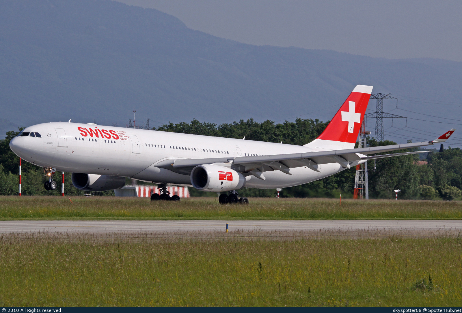 Photo of HB-JHD - Airbus A330-343 operated by Swiss International Air Lines